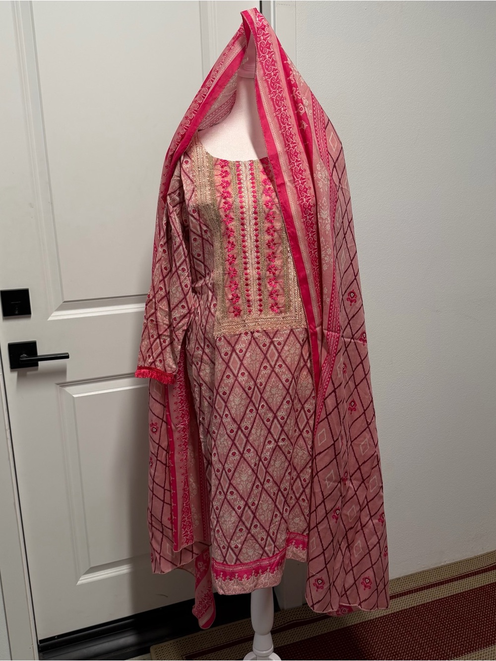 Pakistani 3 Piece Pink Printed Lawn Suit